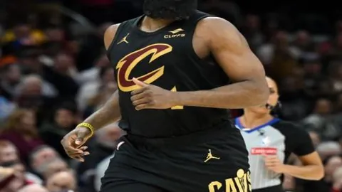 罗德里谈加盟皇马：顶级俱乐部诱惑大，将和曼城商谈